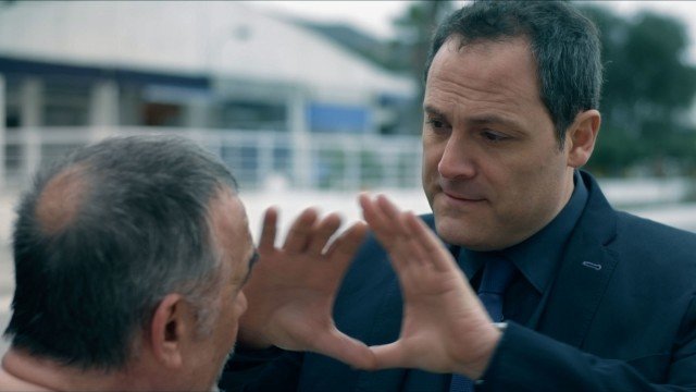 Watch El Corredor [The Runner] Online