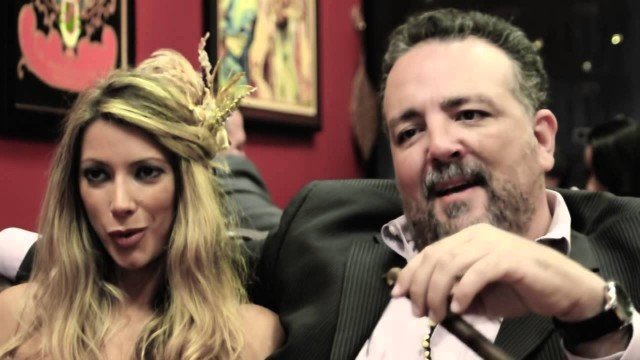 Watch Amidst the Devil's Wings Online