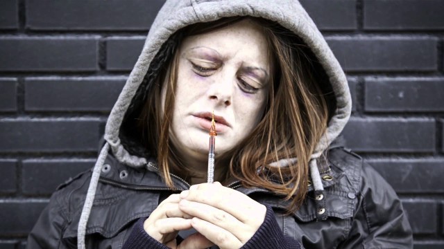 Watch American Heroin Addicts Online