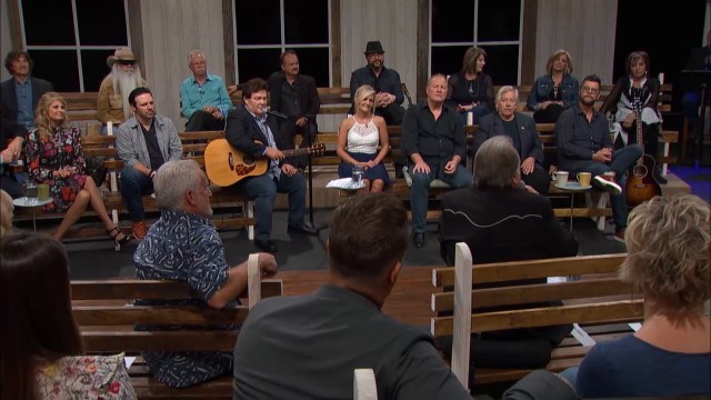 Watch Country's Family Reunion Christmas: Volume Two Online