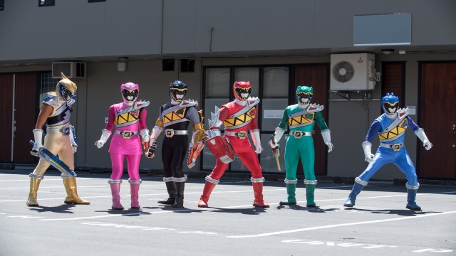 Watch Power Rangers Dino Super Charge: Vol. 3 Online