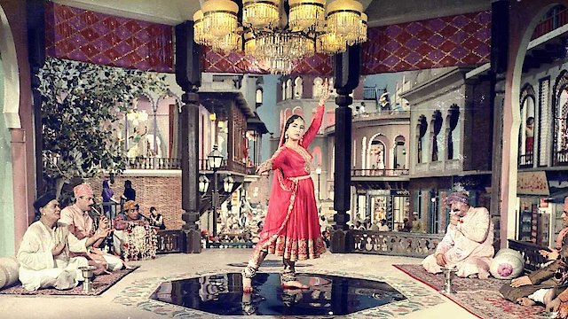 Watch Pakeezah Online