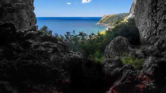 Watch La Cueva Online