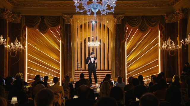 Watch Amazing - Fabio De Luigi Online