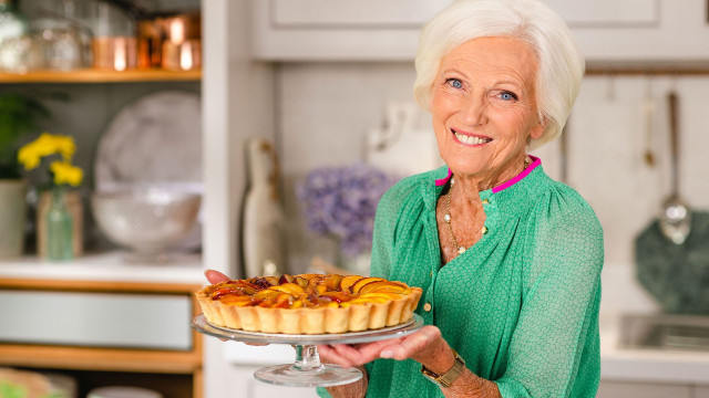 Watch Mary Berry: Cook and Share Online