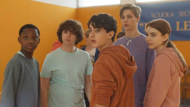 Watch Riv4lries Online