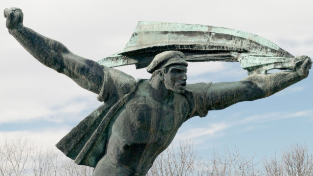 Watch Iron Curtain - Life Under Soviet Occupation Online