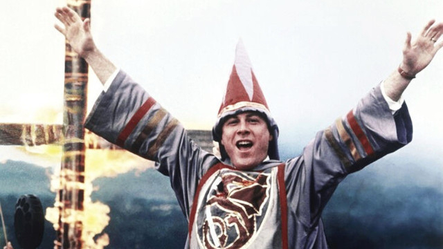 Watch Cross of Fire Online