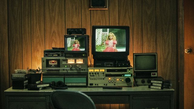 Watch Cold Case: Who Killed JonBenét Ramsey Online