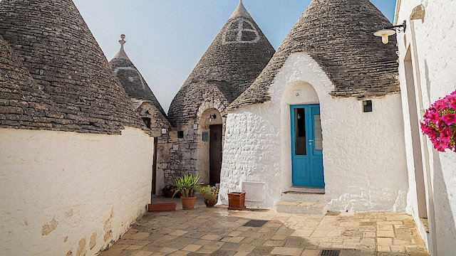 Watch World's Bargain Dream Homes Online