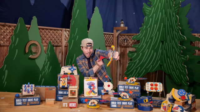 Watch Camp CrunchLabs Online