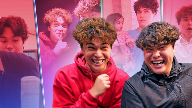 Watch Stoke Twins! Online