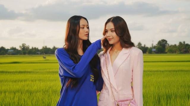 Watch Hometown Romance Online