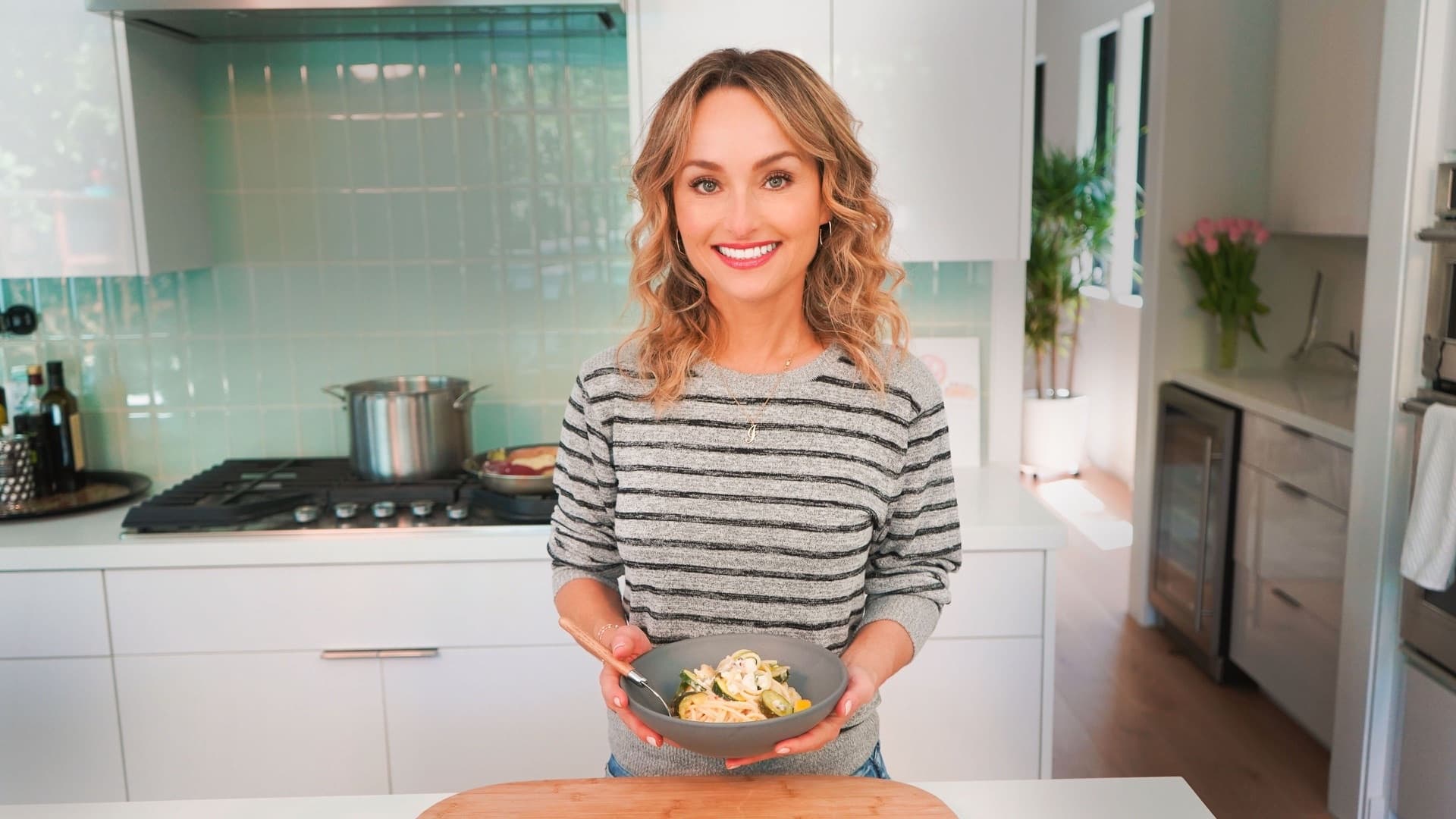 Watch Giada At Home Online