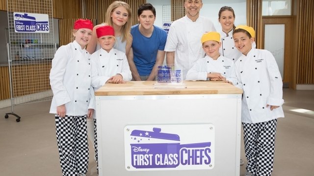 Watch First Class Chefs Online