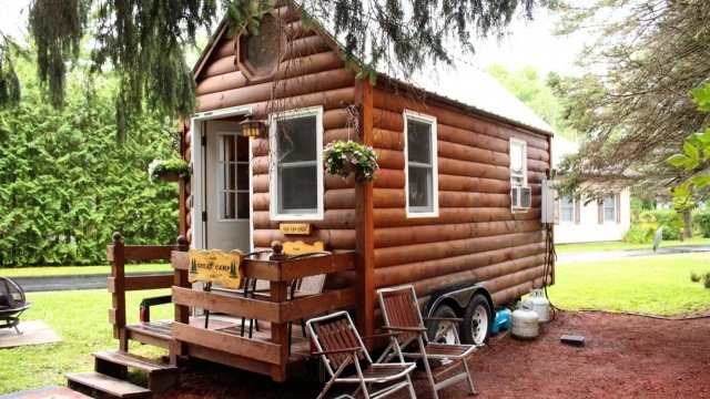 Watch Tiny House Nation: Zack Hack Edition Online