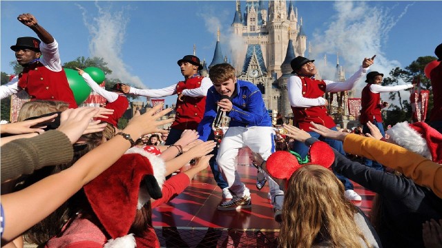 Watch Disney Parks Unforgettable Christmas Celebration Online