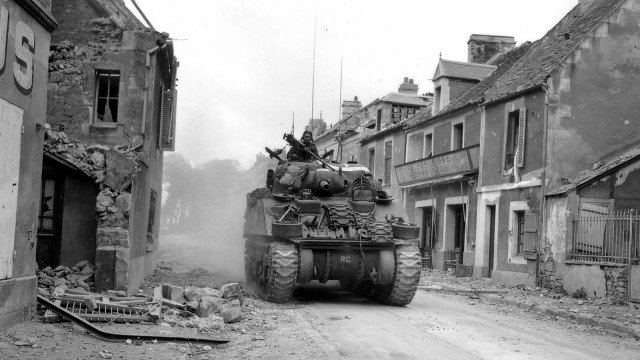 Watch Ken Burns: The War Online