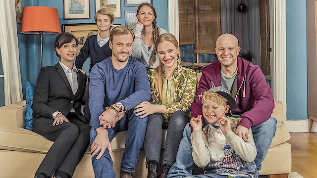 Watch Bonus Family Online