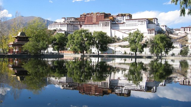 Watch A Year in Tibet Online