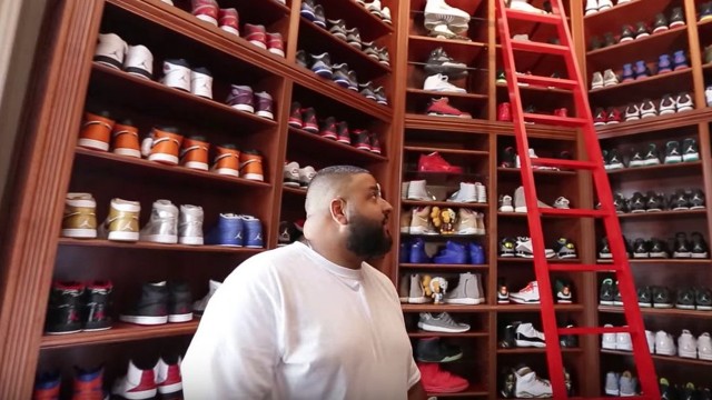 Watch Complex Closets Online