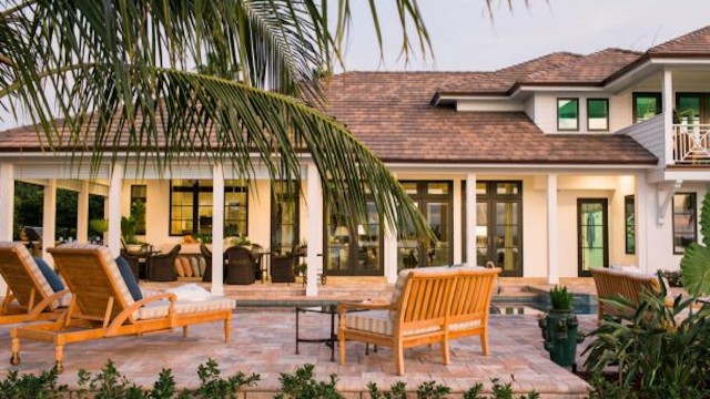 Watch Behind the Build: HGTV Dream Home Online