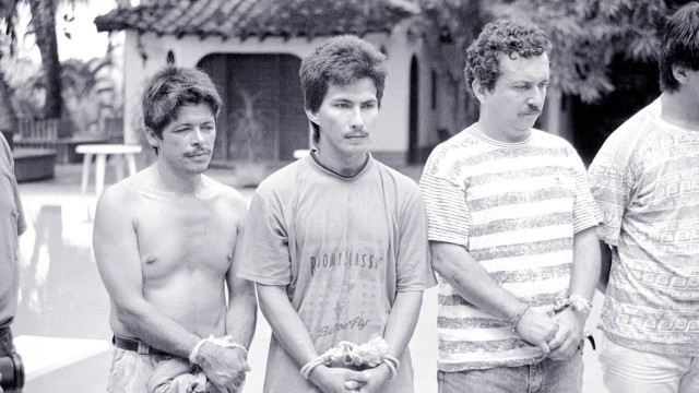Watch Pablo Escobar: Man vs. Myth Online