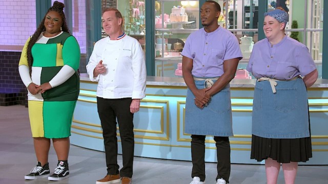 Watch The Big Nailed It! Baking Challenge Online