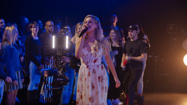 Watch CMT Storytellers Online