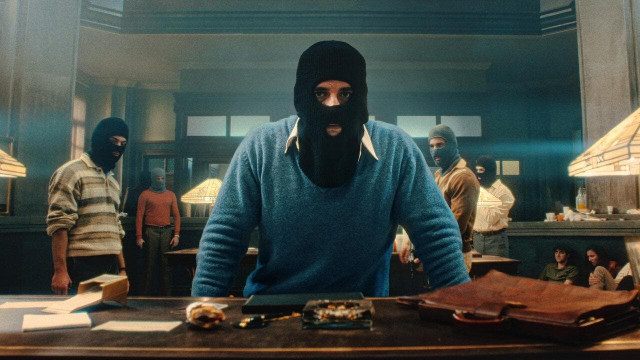 Watch Bank Under Siege Online