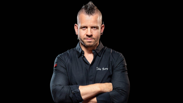 Watch UniverXO Dabiz Online