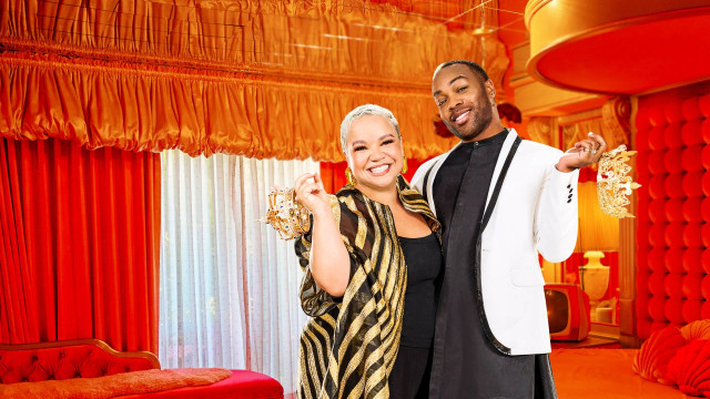 Watch Battle of the Bling Online