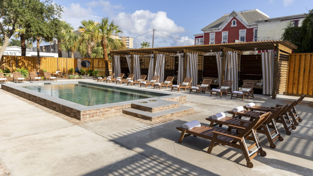 Watch Restoring Galveston: The Inn Online
