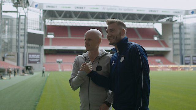 Watch Bendtner Online