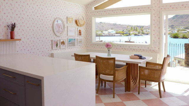 Watch Home in Hawaii Online