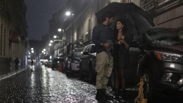 Watch Between Walls Online