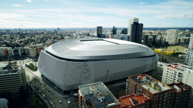 Watch Megastructures: Real Madrid Super Stadium Online